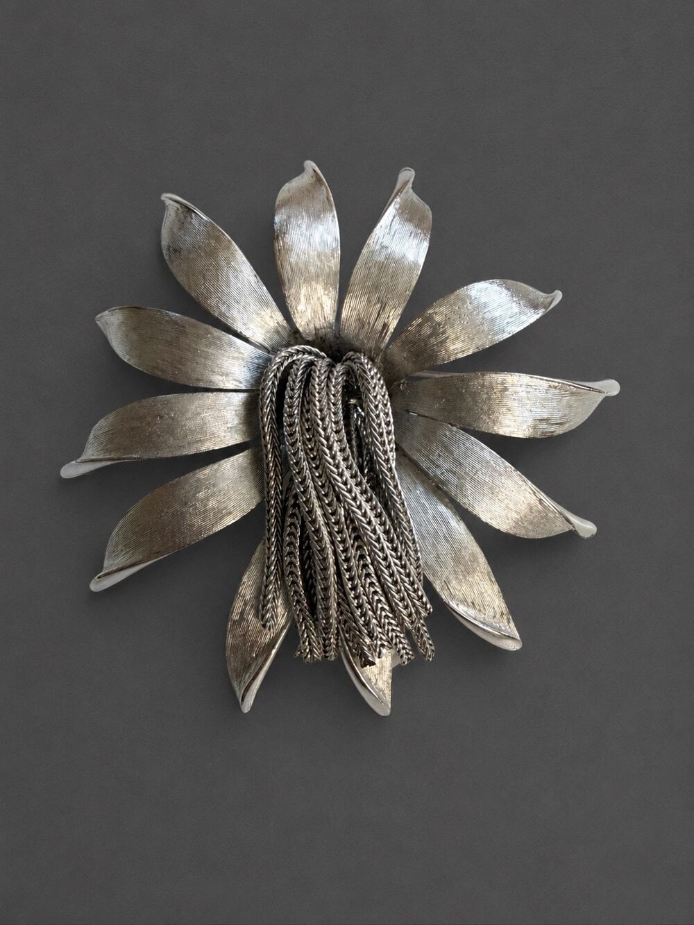 Vintage jewelry Silver Brooch Grandma Classic 1950s Glam